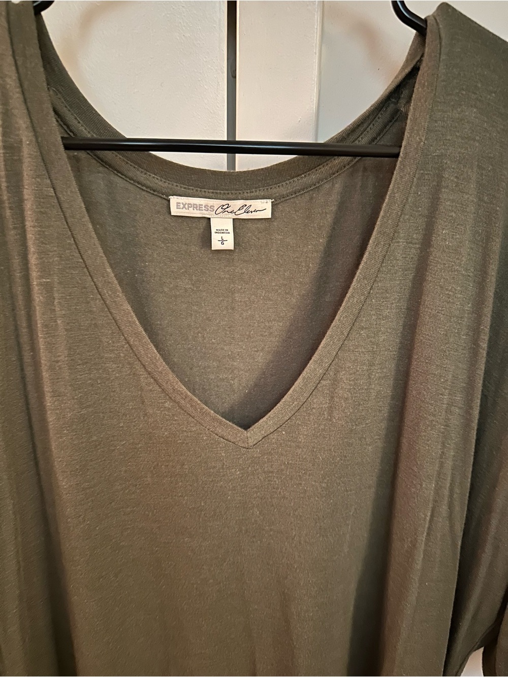 Express Olive V-Neck Dolman Short Sleeve Top - Picture 3 of 3